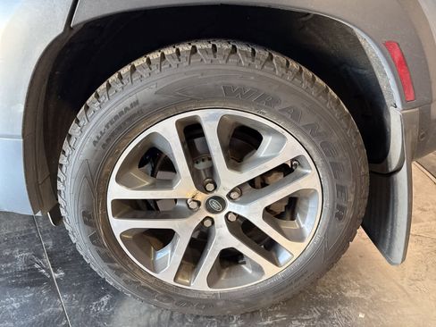 Used 2020 Land Rover Defender 110 HSE image 10