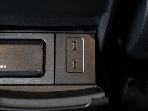 Certified 2022 Mercedes-Benz GLB 250 4MATIC image 31