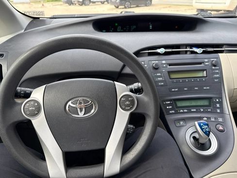 Used 2011 Toyota Prius Two FWD image 17