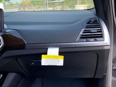 Used 2024 BMW X3 sDrive30i w/ Premium Package image 18