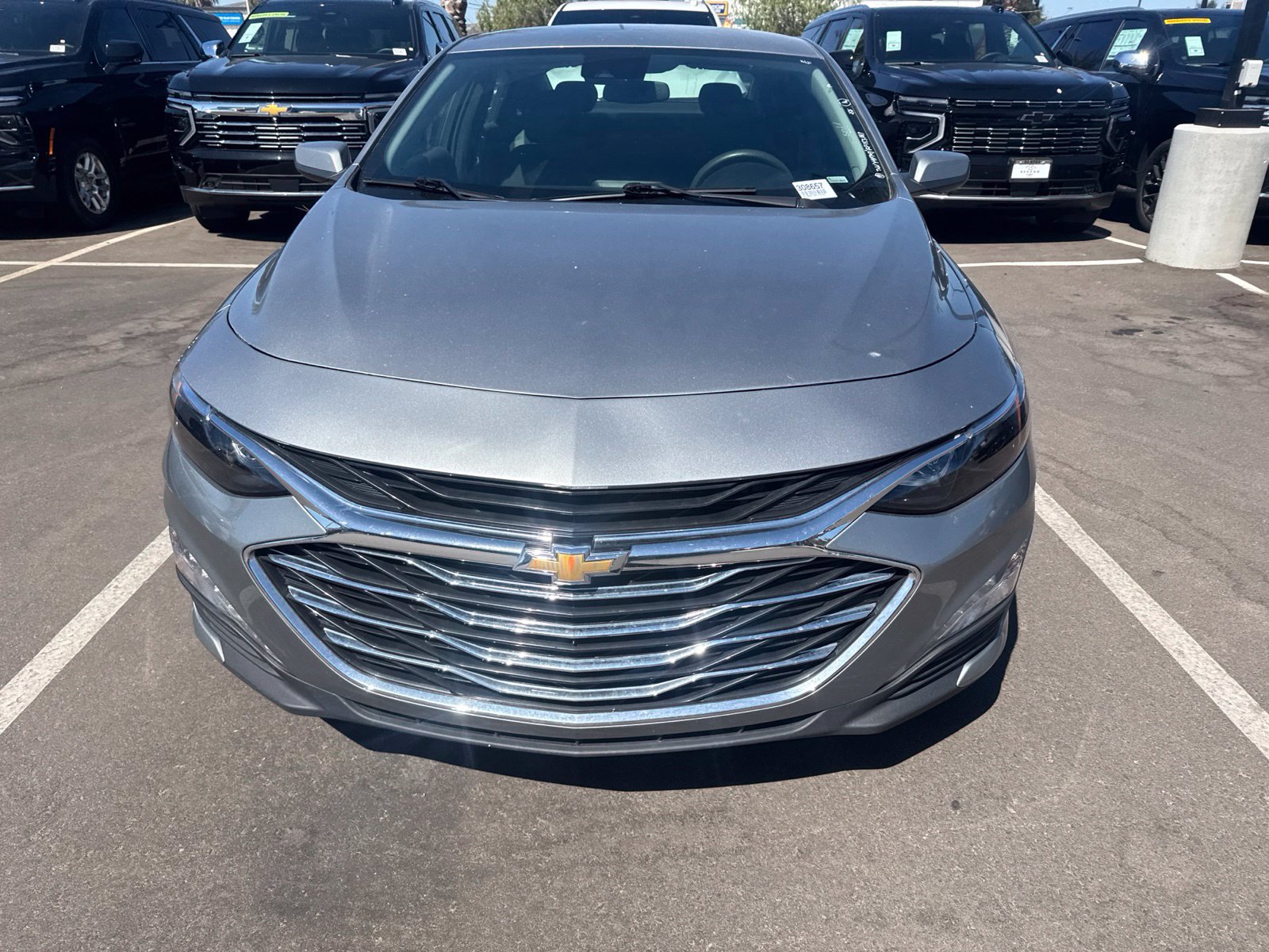 Used 2024 Chevrolet Malibu LT FWD image 2
