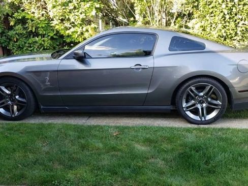 Used 2010 Ford Mustang Shelby GT500 image 5