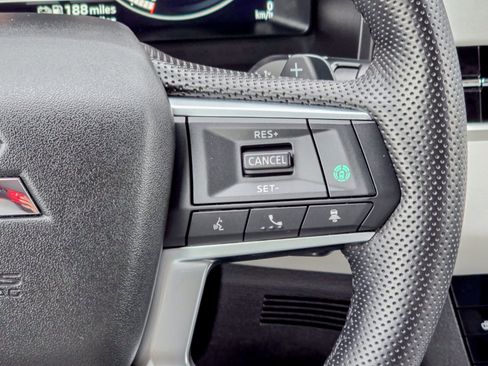 Used 2024 Mitsubishi Outlander SEL image 36