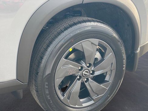 New 2026 Nissan Rogue SV FWD image 9