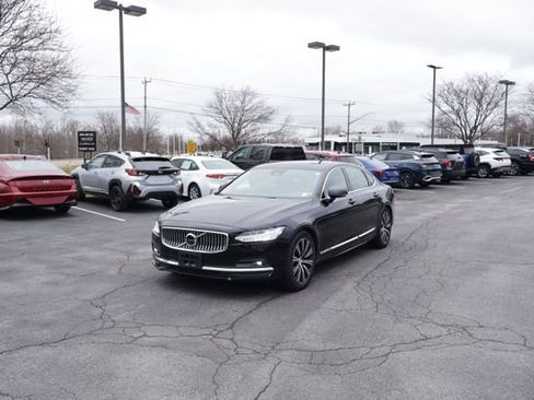 Used 2024 Volvo S90 B6 Plus AWD/4WD image 3