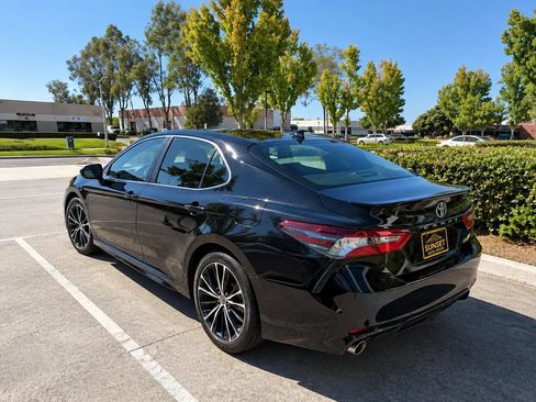 Used 2023 Toyota Camry SE w/ Convenience Package FWD image 11