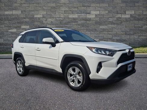 Used 2021 Toyota RAV4 XLE w/ Convenience Package AWD/4WD image 1