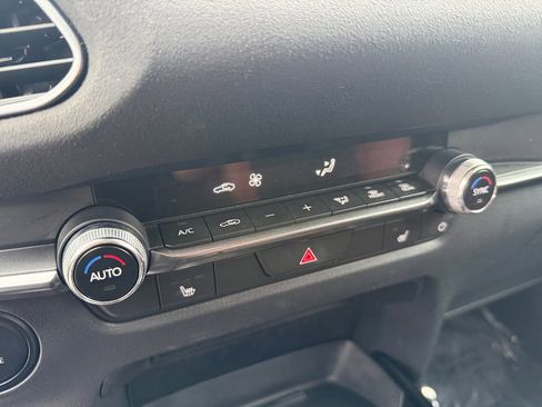 Used 2025 MAZDA CX-30 Carbon image 22
