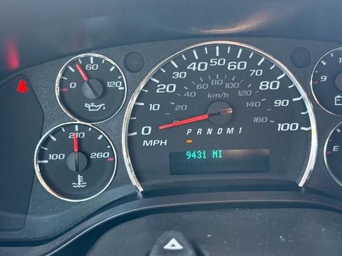 Certified 2024 GMC Savana 2500 w/ Driver Convenience Package RWD image 12