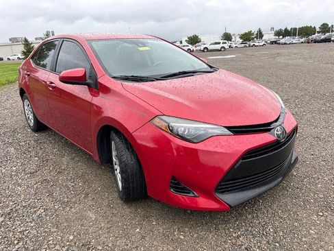 Used 2018 Toyota Corolla LE FWD image 11