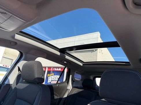 Used 2023 GMC Terrain SLE w/ Driver Convenience Package AWD/4WD image 24