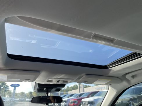 New 2025 Ford Maverick Lariat w/ Black Appearance Package image 34