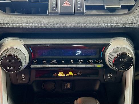 Used 2025 Toyota RAV4 XLE Premium image 13