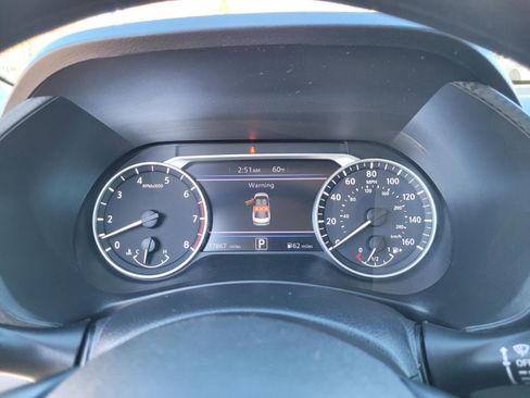 Used 2025 Nissan Sentra SV image 27