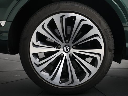 Certified 2021 Bentley Bentayga AWD/4WD image 16