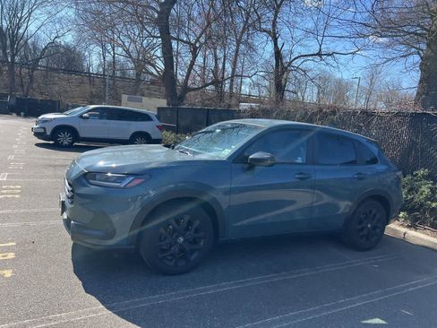 Used 2024 Honda HR-V Sport image 2