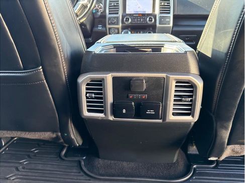 Used 2019 Ford F150 Platinum w/ Equipment Group 701A Luxury image 27