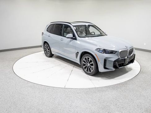 Used 2026 BMW X5 xDrive40i AWD/4WD image 30