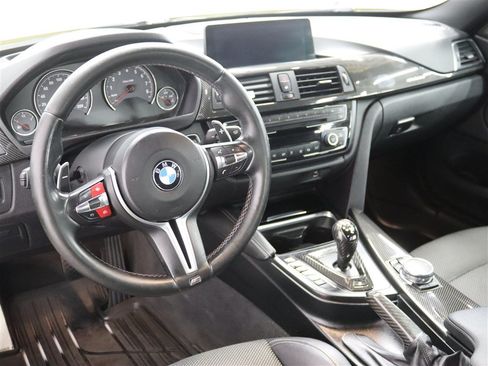Used 2017 BMW M4 Coupe RWD image 33