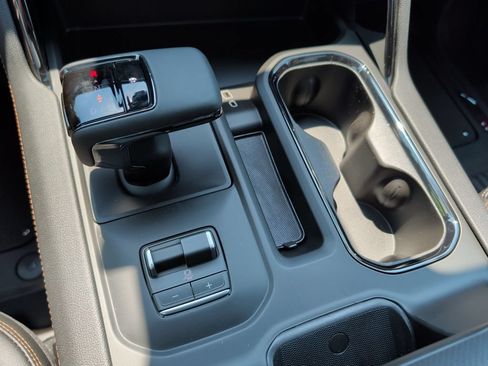New 2026 GMC Sierra 1500 AT4 w/ AT4 Premium Package AWD/4WD image 30