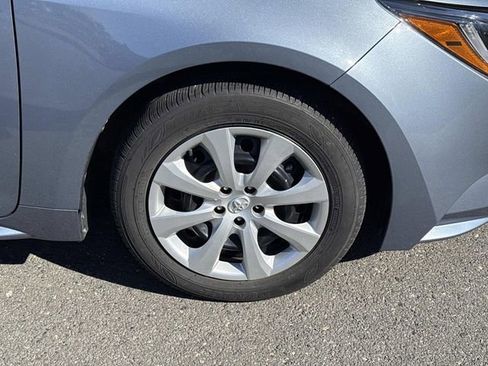 Used 2024 Toyota Corolla LE image 7