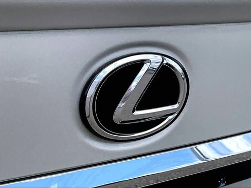 Used 2023 Lexus ES 300h w/ Premium Package FWD image 9