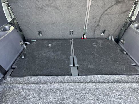 Used 2025 Volkswagen Atlas Peak Edition SE image 14