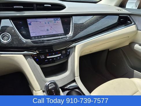 Used 2020 Cadillac XT6 Premium Luxury AWD/4WD image 24