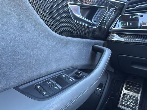 Used 2021 Audi SQ8 Prestige image 19