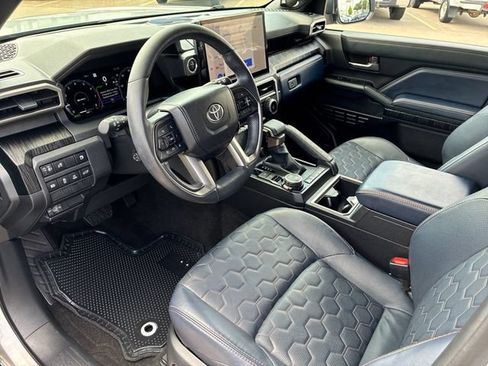 Used 2026 Toyota 4Runner Platinum AWD/4WD image 11