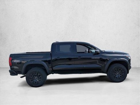 Used 2023 Chevrolet Colorado Trail Boss w/ Technology Package AWD/4WD image 4