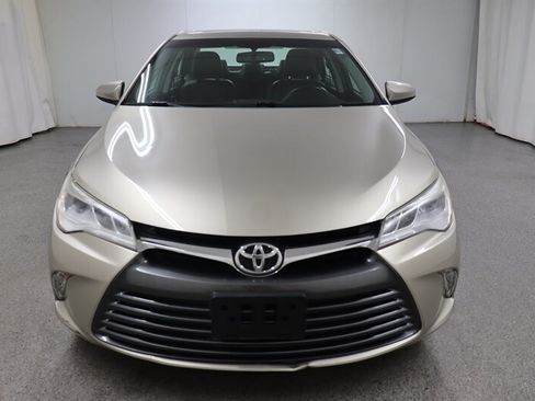 Used 2015 Toyota Camry XLE FWD image 2