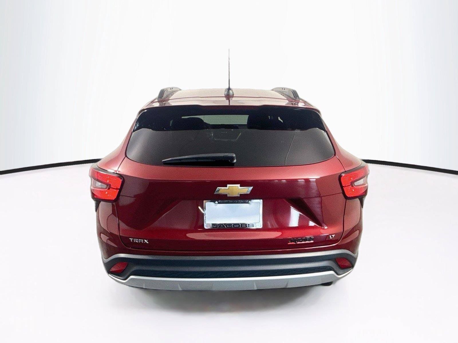 Used 2025 Chevrolet Trax LT FWD image 4