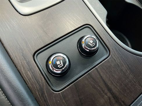 Used 2022 Nissan Murano Platinum w/ Cargo Package image 21