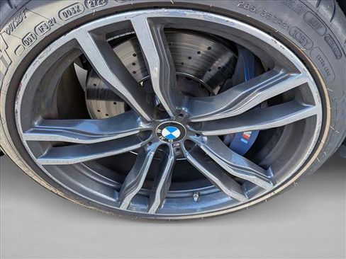 Used 2016 BMW X5 M image 15