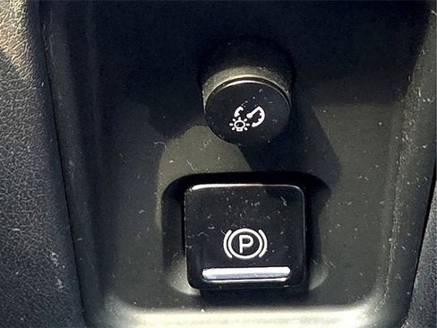 Used 2023 Chevrolet Corvette Stingray Preferred Cpe w/ Battery Protection Package image 22