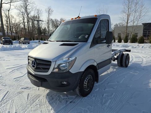 Used 2017 Mercedes-Benz Sprinter 3500 image 7