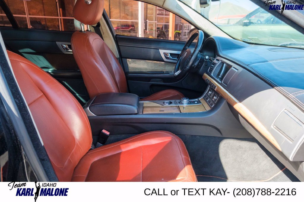 Used 2010 Jaguar XF Supercharged RWD image 7