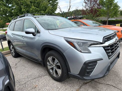Used 2023 Subaru Ascent Premium w/ Convenience Package AWD/4WD image 3