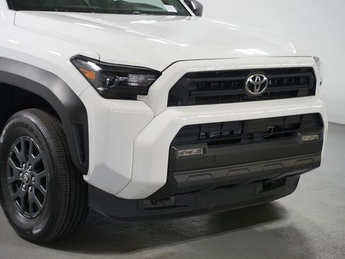Used 2025 Toyota 4Runner SR5 image 4