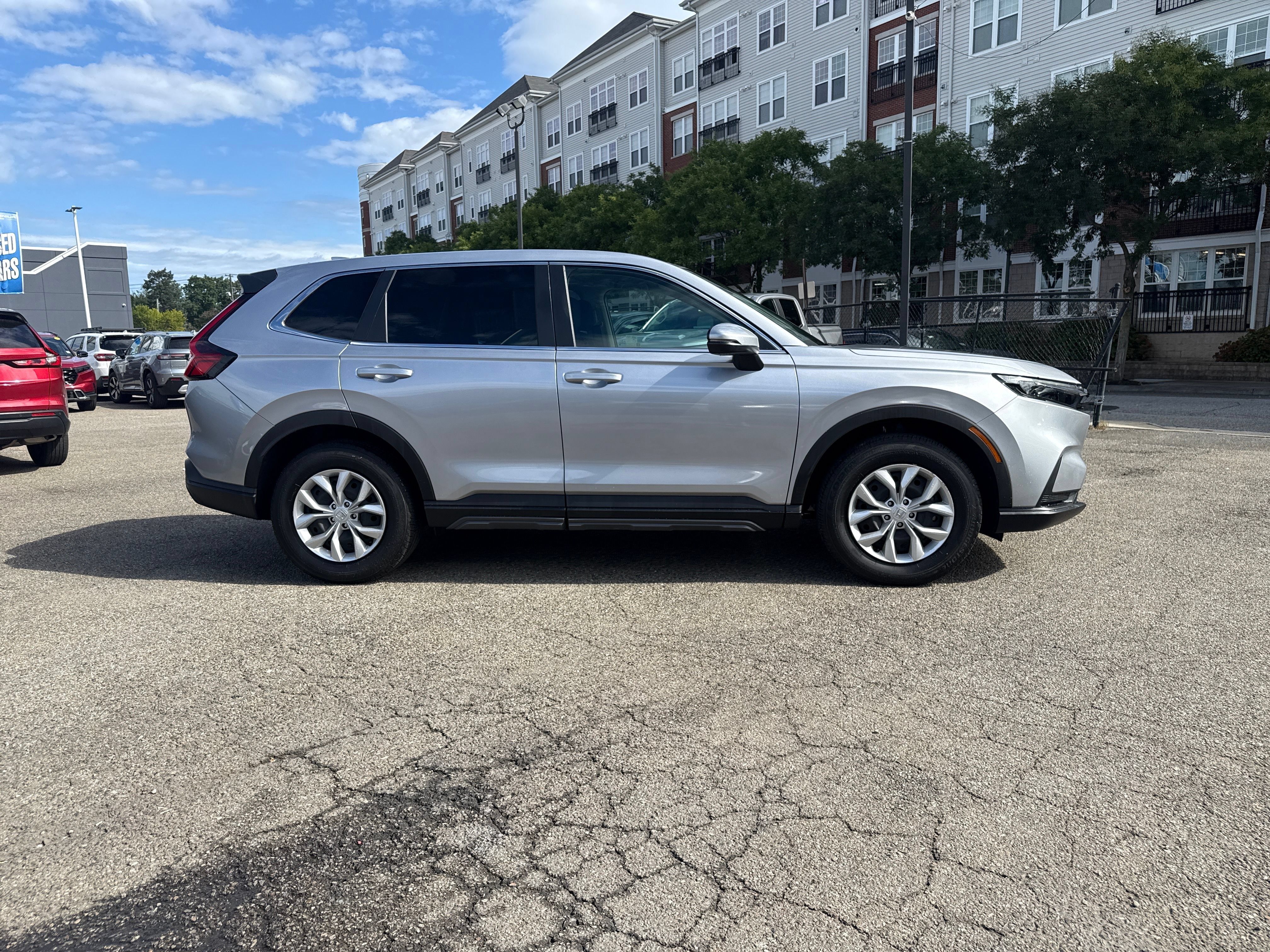 Certified 2025 Honda CR-V LX image 5