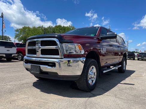 Used 2018 RAM 2500 Tradesman w/ Chrome Appearance Group AWD/4WD image 2