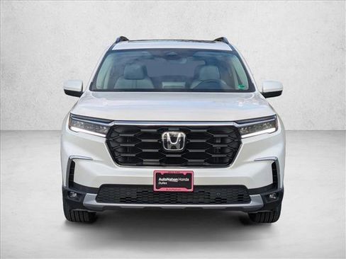 New 2025 Honda Pilot Touring image 6