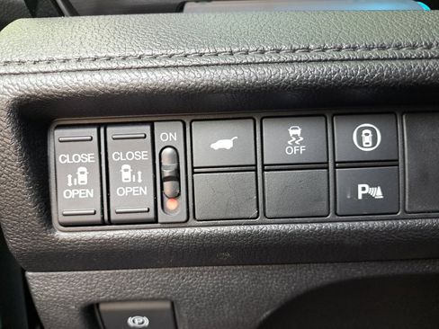 Used 2023 Honda Odyssey Touring image 37