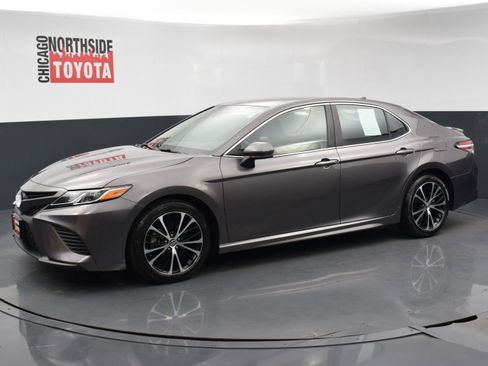 Used 2020 Toyota Camry SE image 8