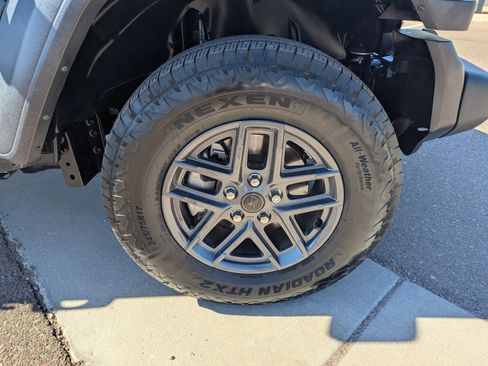Used 2024 Jeep Wrangler Unlimited Sport AWD/4WD image 9