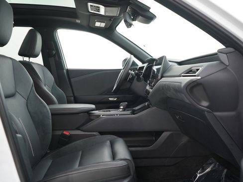 Used 2025 Lexus TX 350 AWD image 11