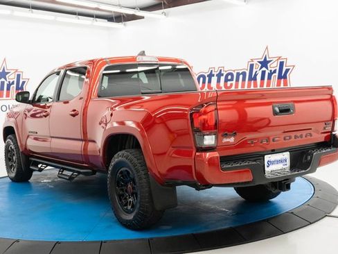 Used 2023 Toyota Tacoma SR5 w/ Technology Package image 6