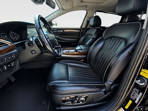 Used 2018 Genesis G90 5.0 Ultimate RWD image 7