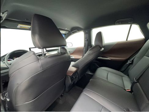 Used 2024 Toyota Venza XLE AWD/4WD image 21